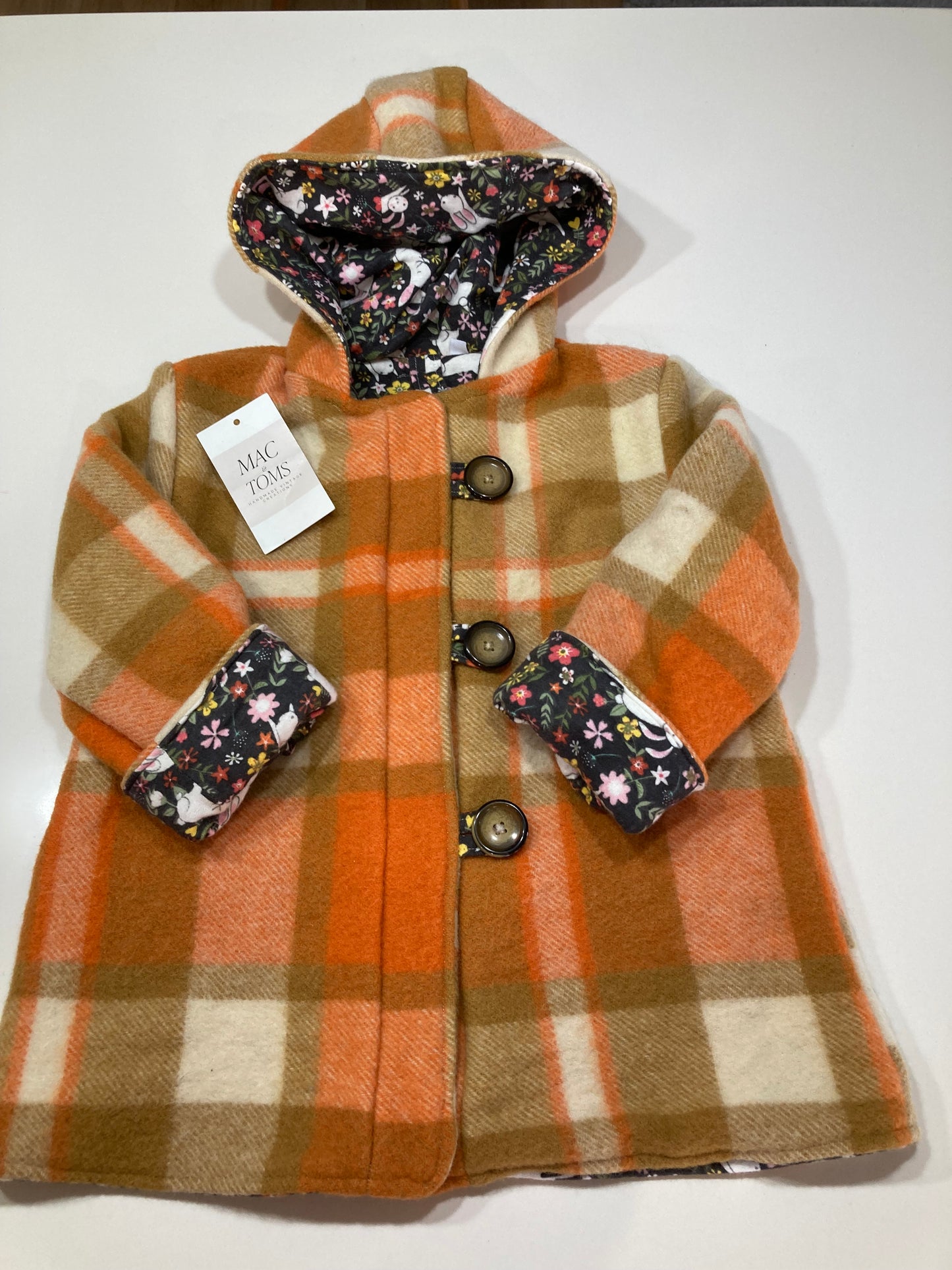 Size 4 Round Hood Wool Coat