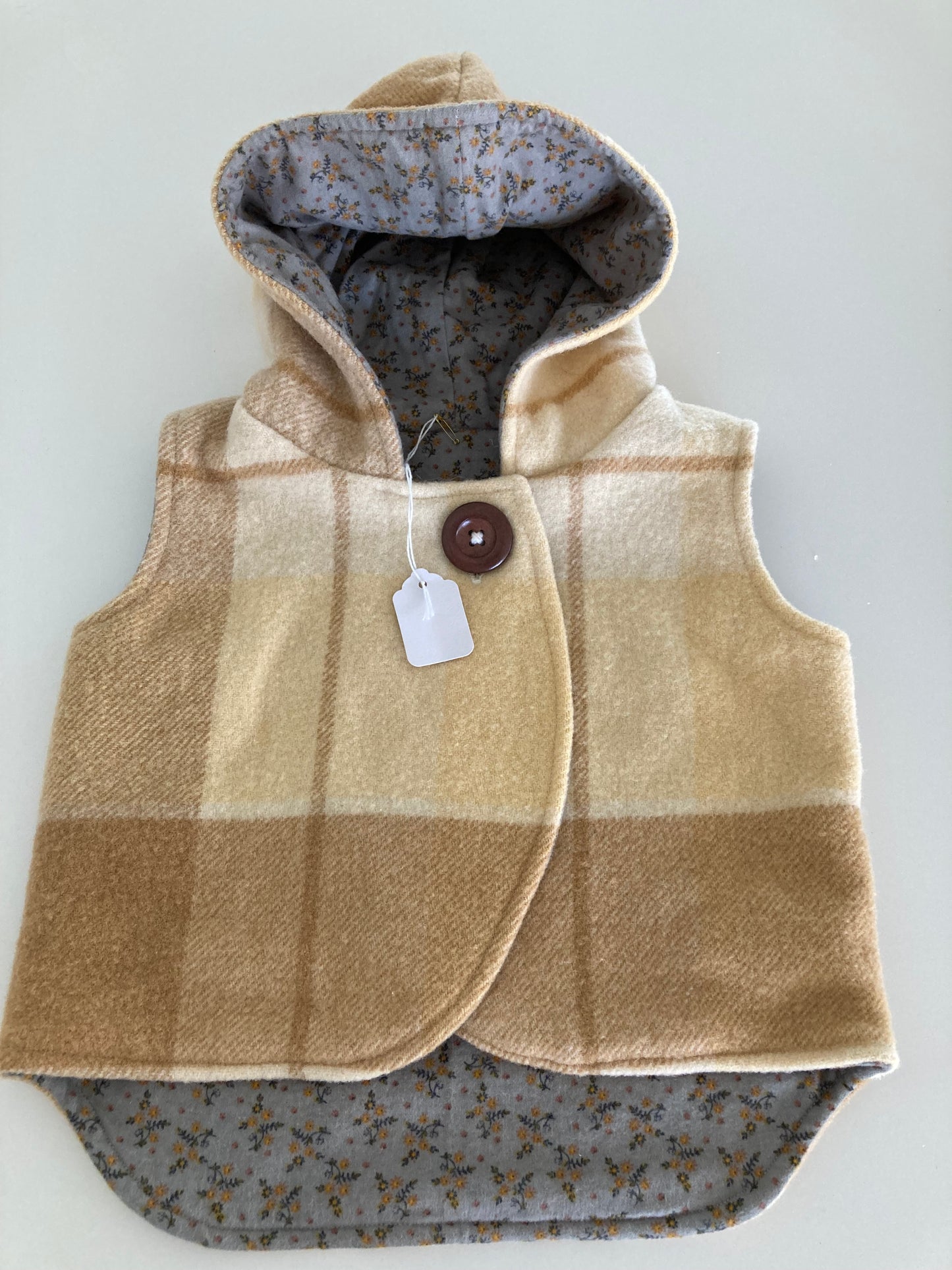 Size 3 Round Hood Wool Vest