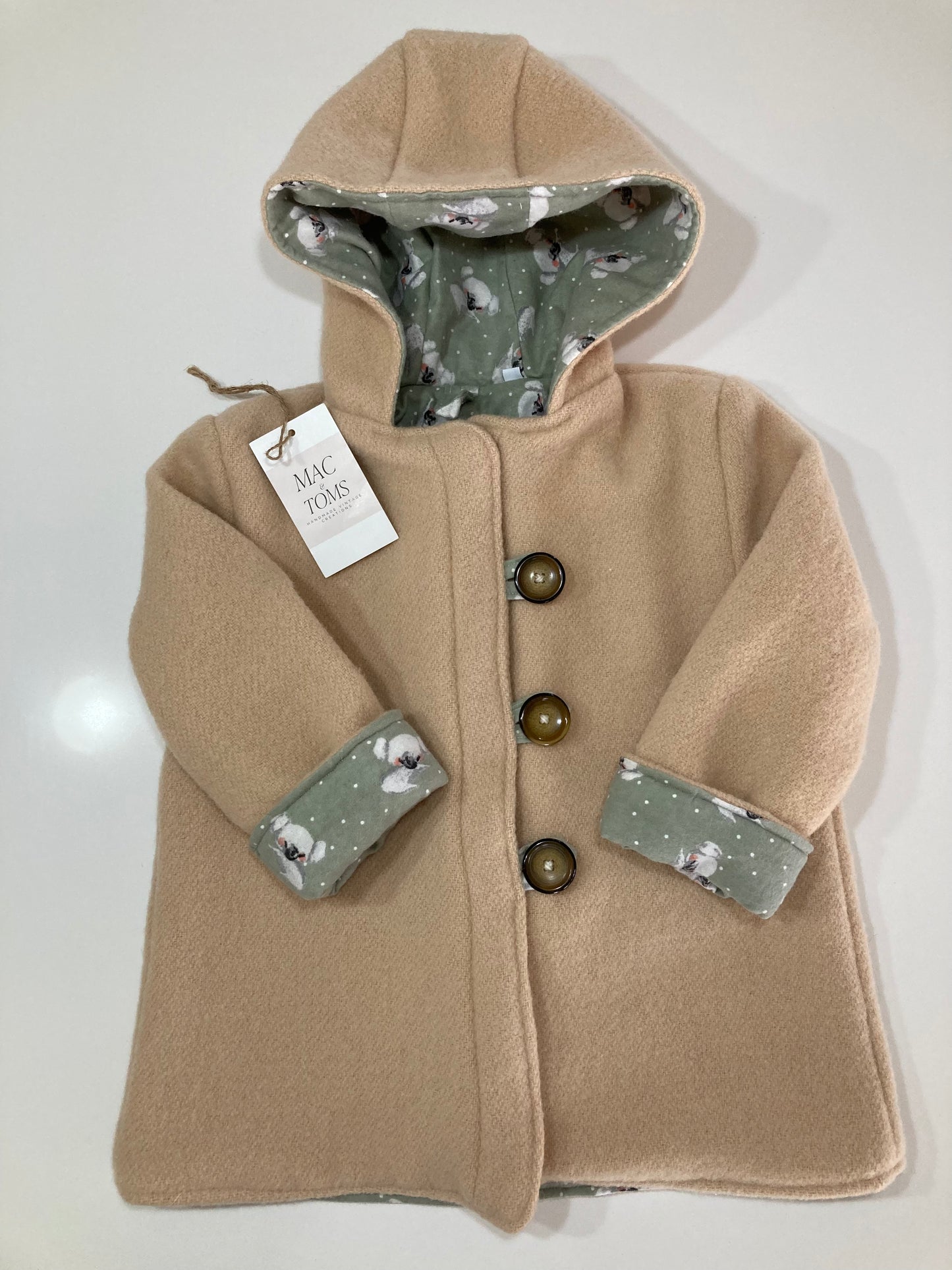 Size 4 Round Hood Wool Coat