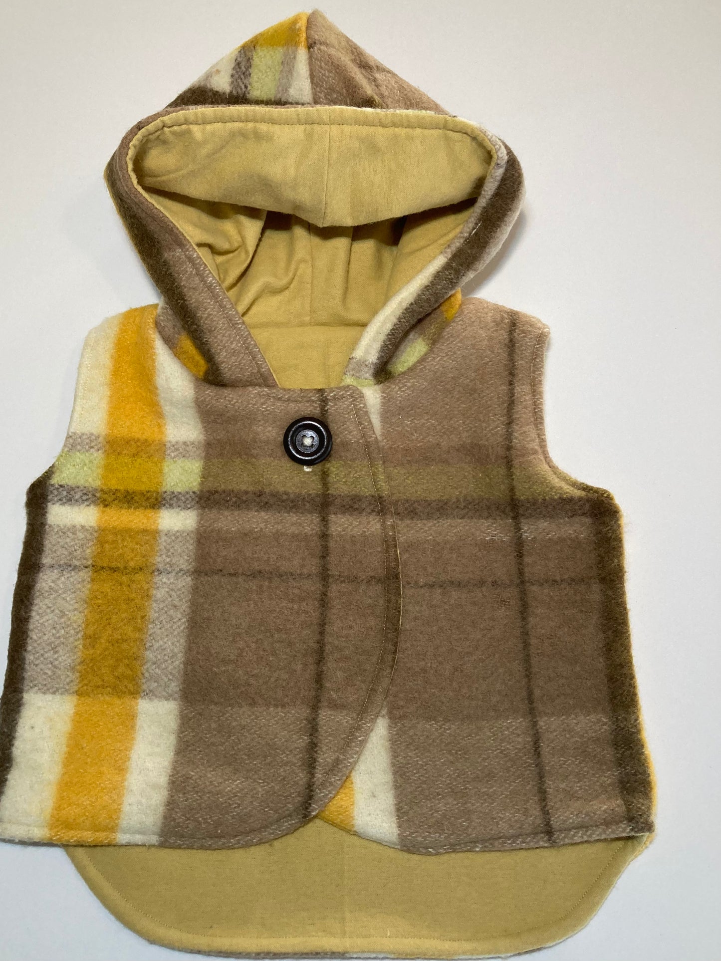 Size 3 Round Hood Wool Vest