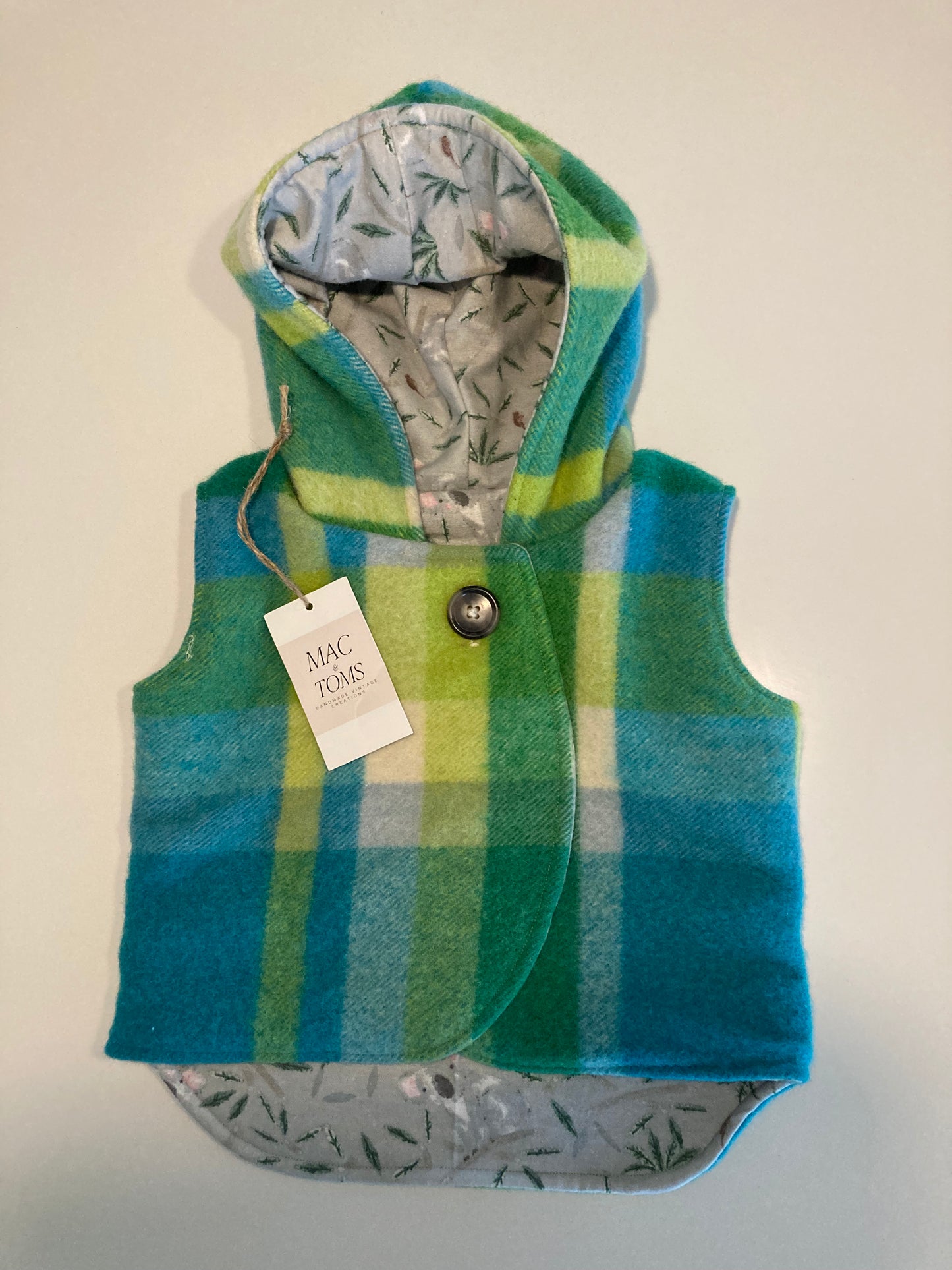 Size 3 Round Hood Wool Vest